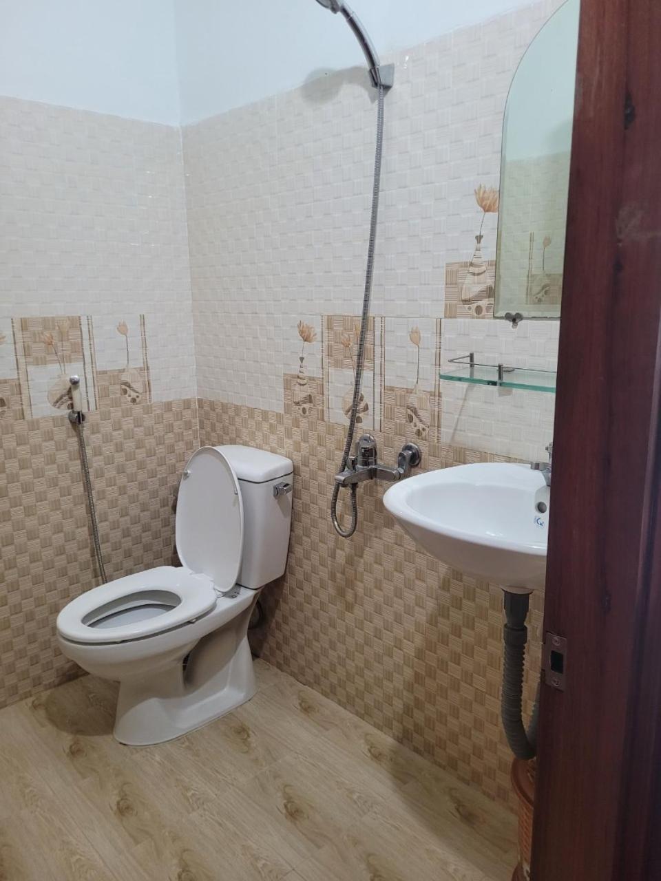 Hostel Ngoc Lien Tuy Hoa Esterno foto