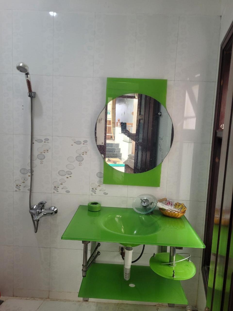 Hostel Ngoc Lien Tuy Hoa Esterno foto